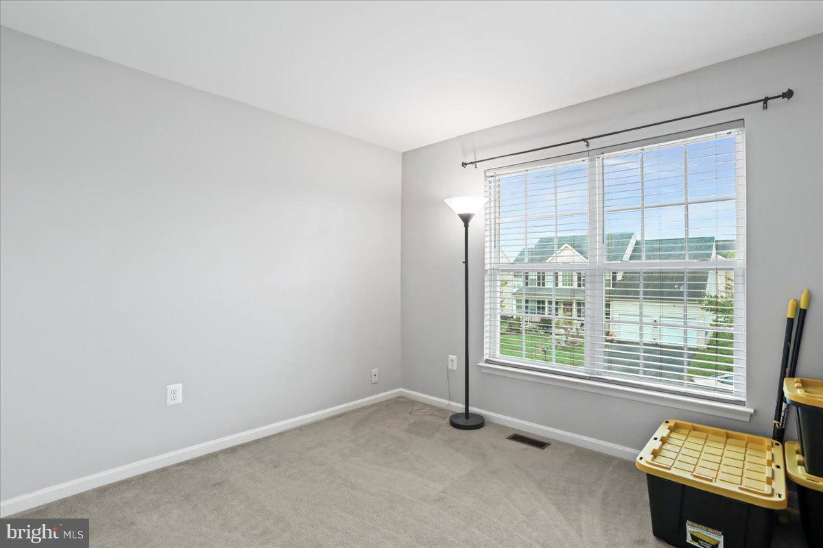 THE VILLAGE OF WASHINGTON TRAIL WEST - Residential