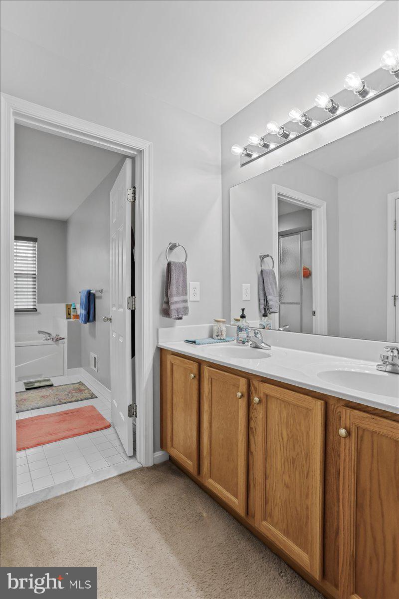 THE VILLAGE OF WASHINGTON TRAIL WEST - Residential