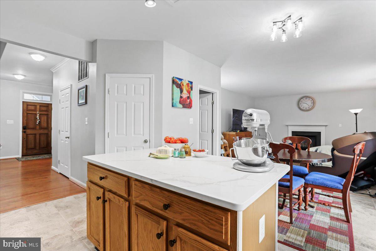 THE VILLAGE OF WASHINGTON TRAIL WEST - Residential