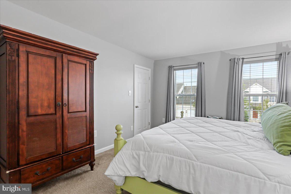 THE VILLAGE OF WASHINGTON TRAIL WEST - Residential