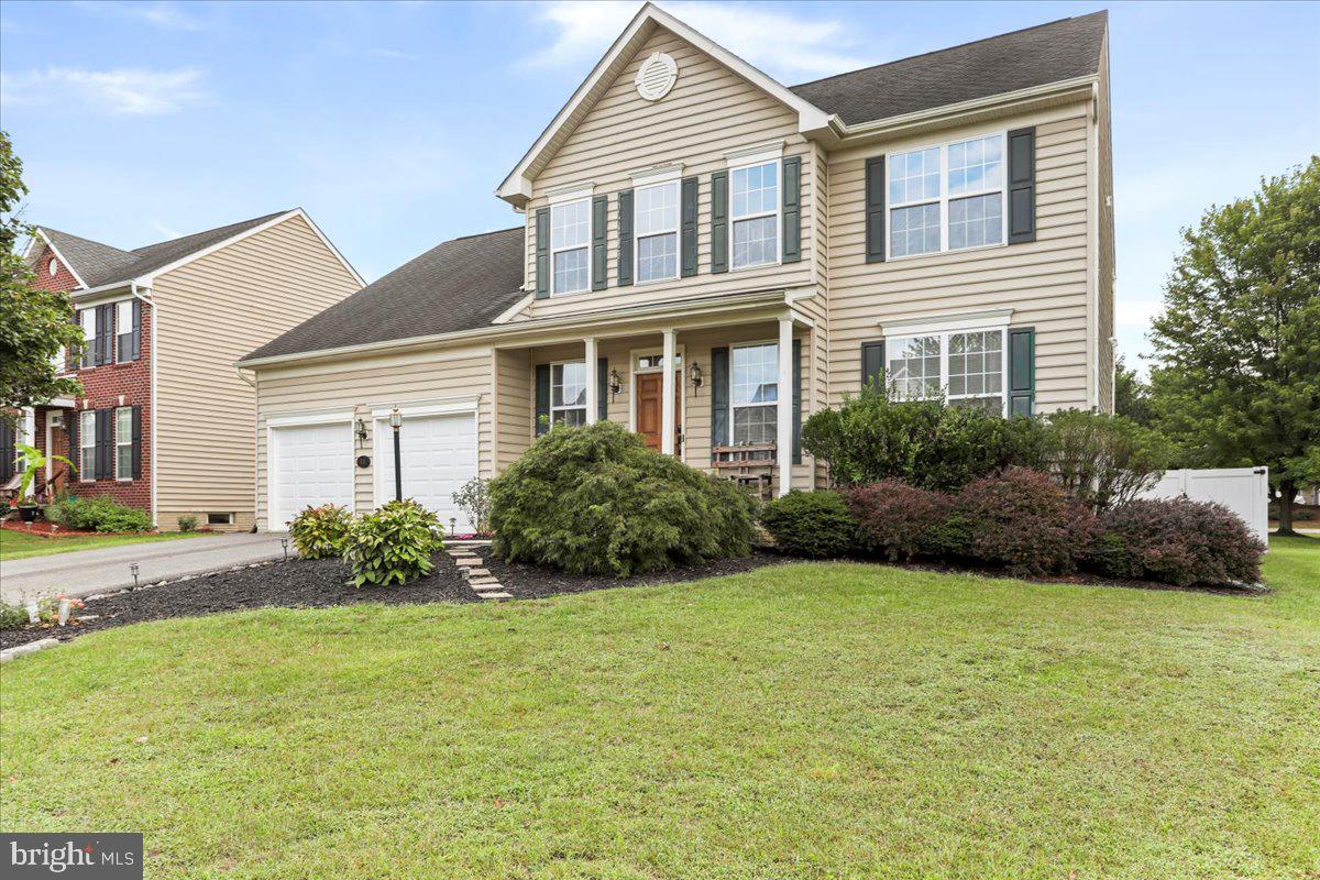 THE VILLAGE OF WASHINGTON TRAIL WEST - Residential