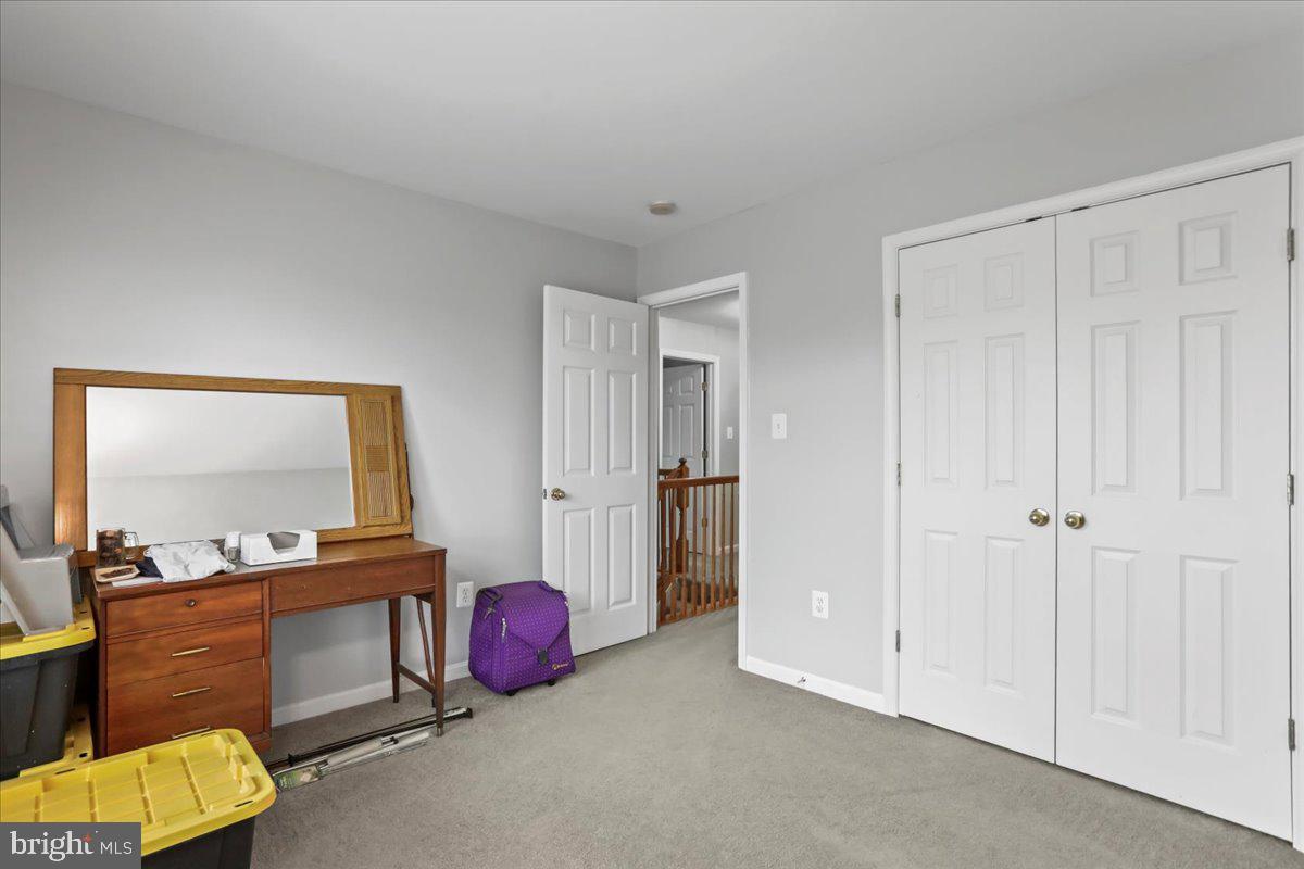 THE VILLAGE OF WASHINGTON TRAIL WEST - Residential