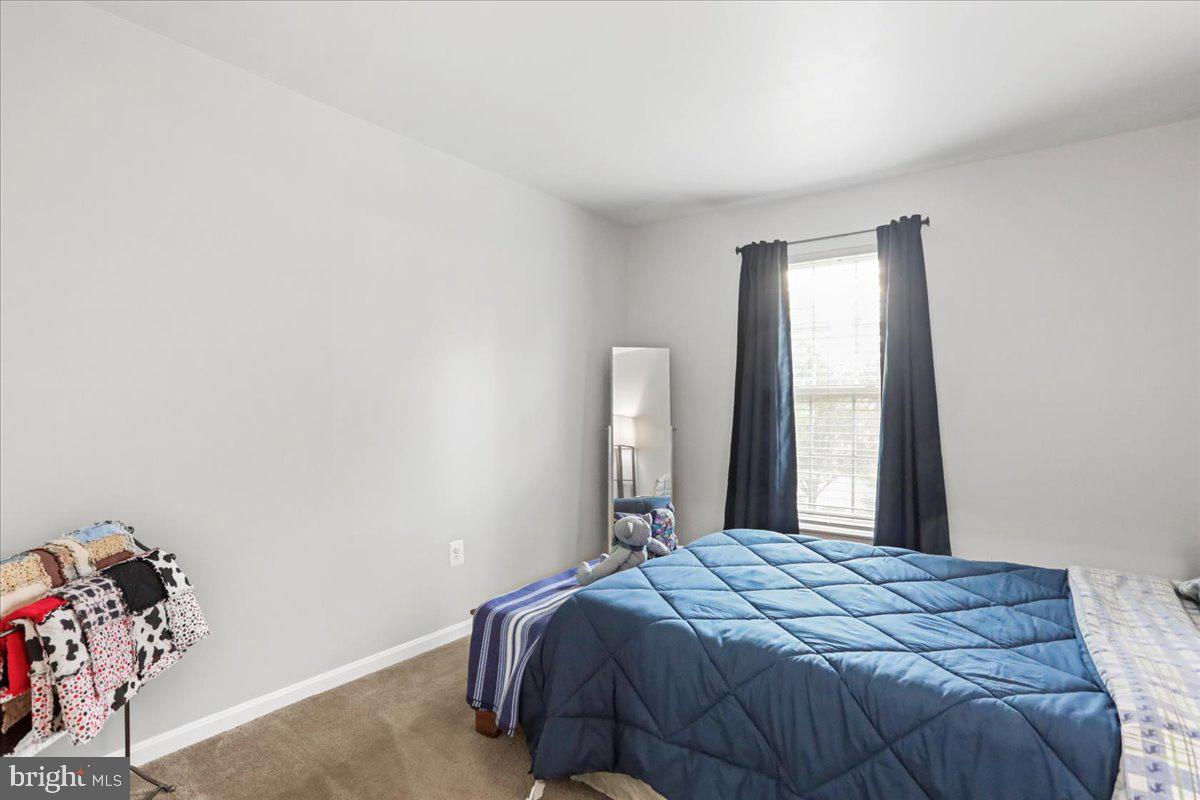 THE VILLAGE OF WASHINGTON TRAIL WEST - Residential