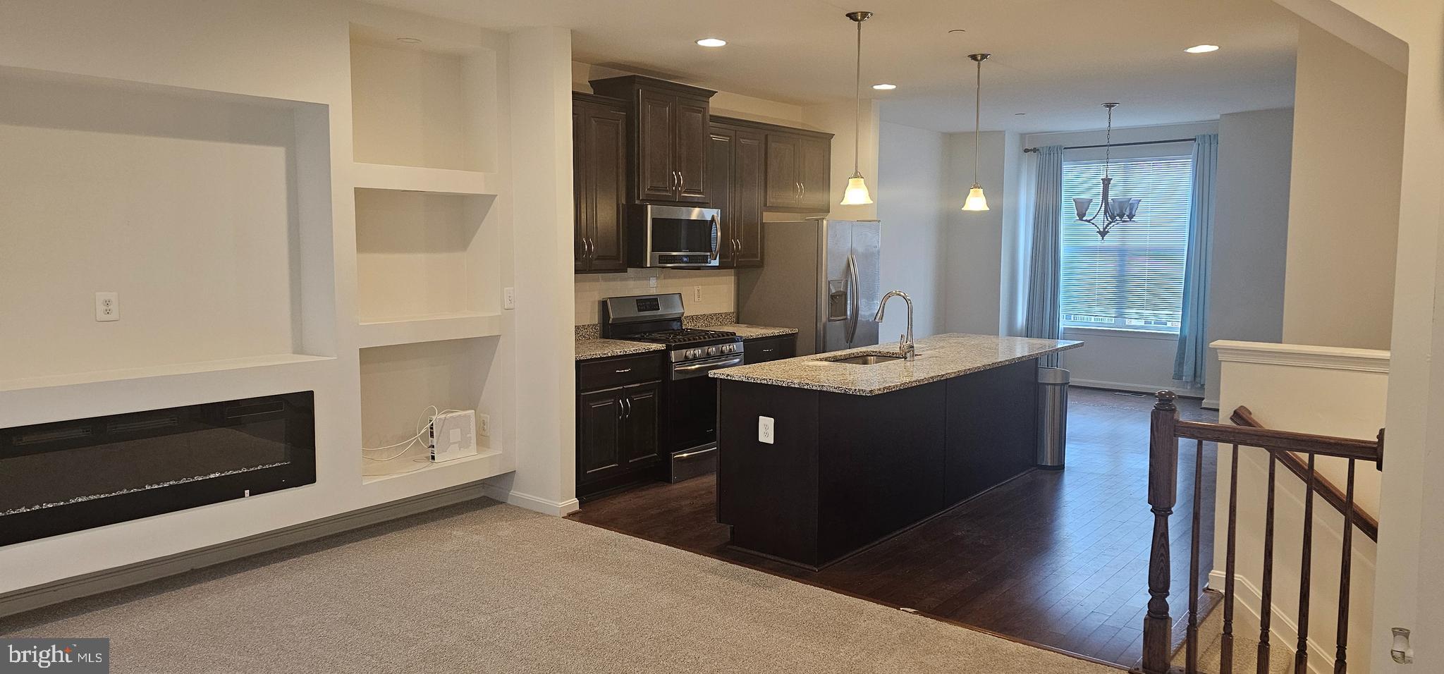 FRANKLIN POINT AT DEERBORNE - Residential Lease