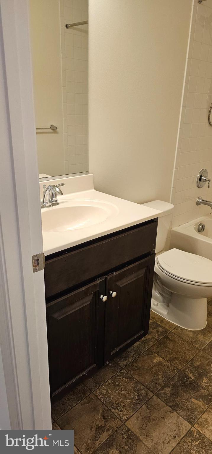 FRANKLIN POINT AT DEERBORNE - Residential Lease