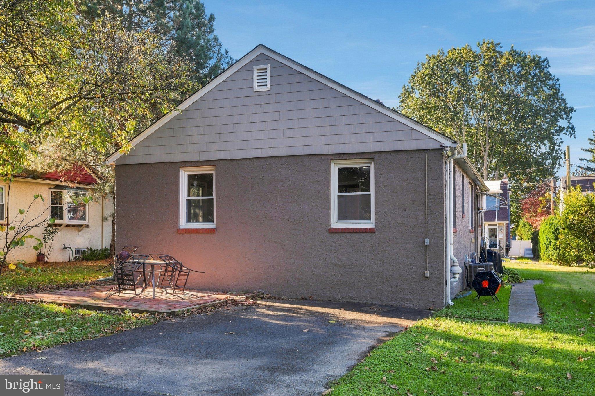 14 WAVERLY ROAD