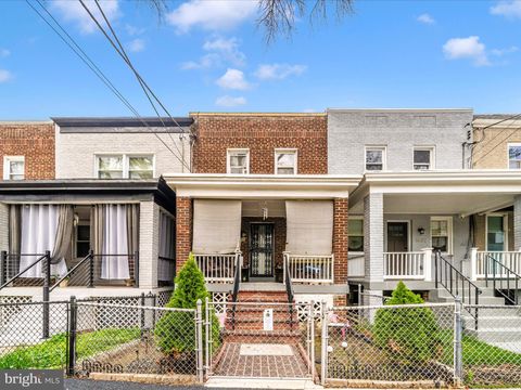 1630 RIDGE PLACE SE WASHINGTON DC 20020