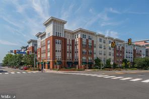 HALSTEAD AT THE METRO - Residential