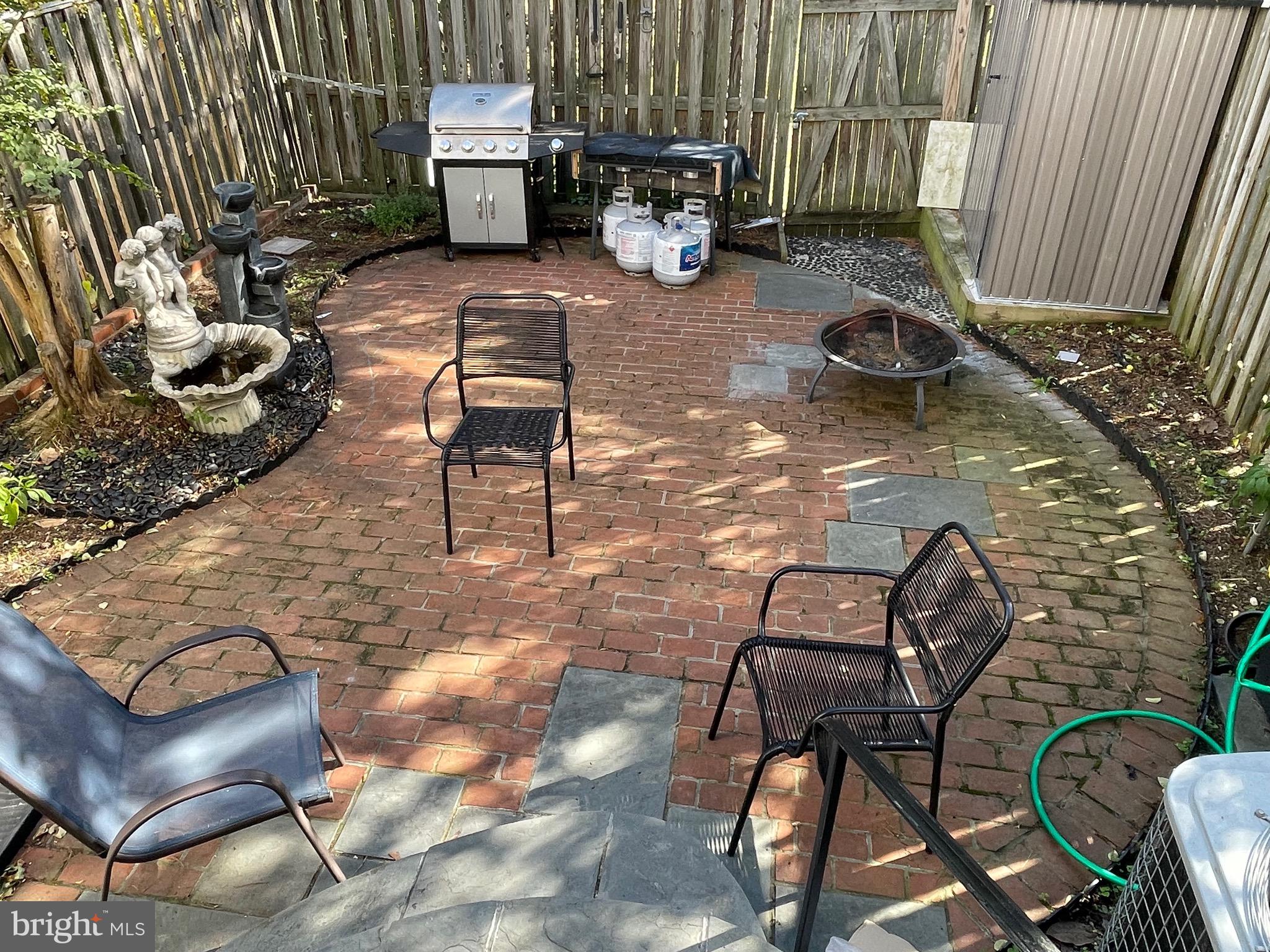 FRANCONIA COMMONS - Residential