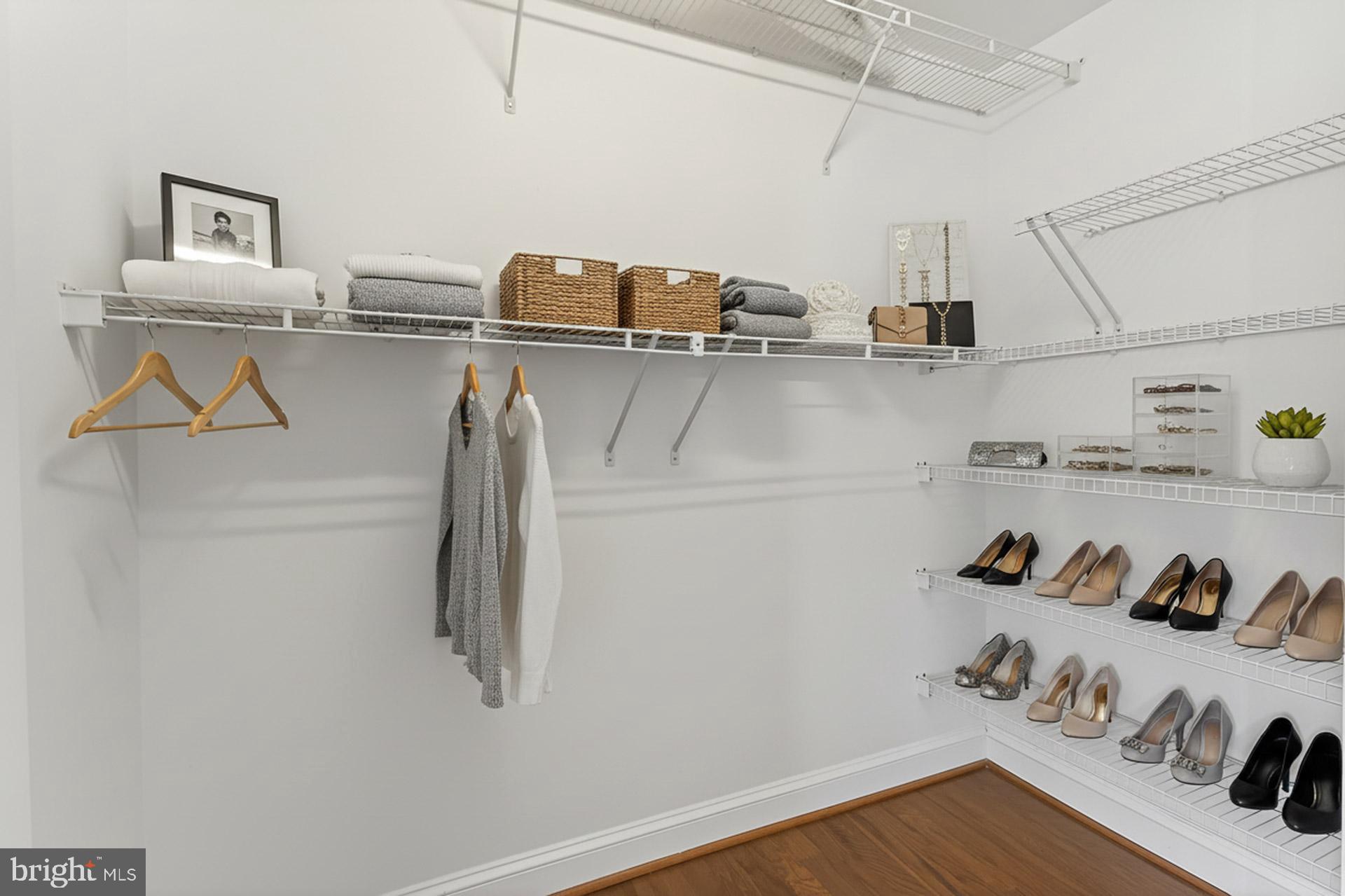 DAKOTA - Residential