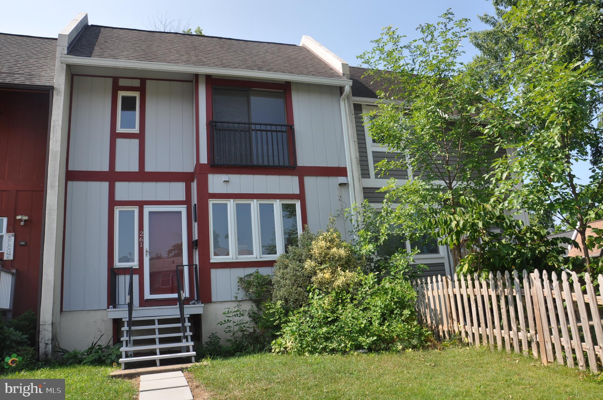 Just remodeled. New laminate flooring on main level, new kitchen cabinets, new dishwasher, new range hood, new sink, new disposal, new granite countertops, new bathroom vanities, freshly painted, new rear fence, full unfinished basement with laundry. Convenient to shopping.