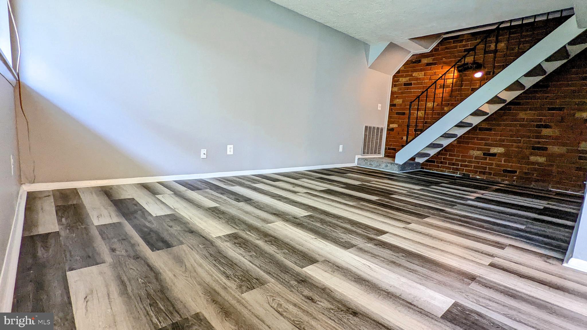 1703 FOUNTAIN ROCK WAY B 1703-B