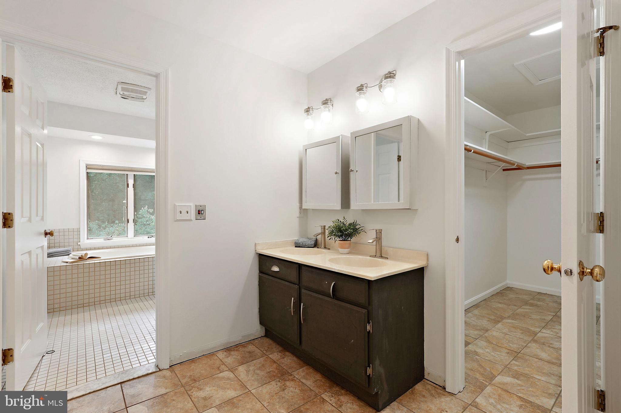 MONKTON FARMS - Residential