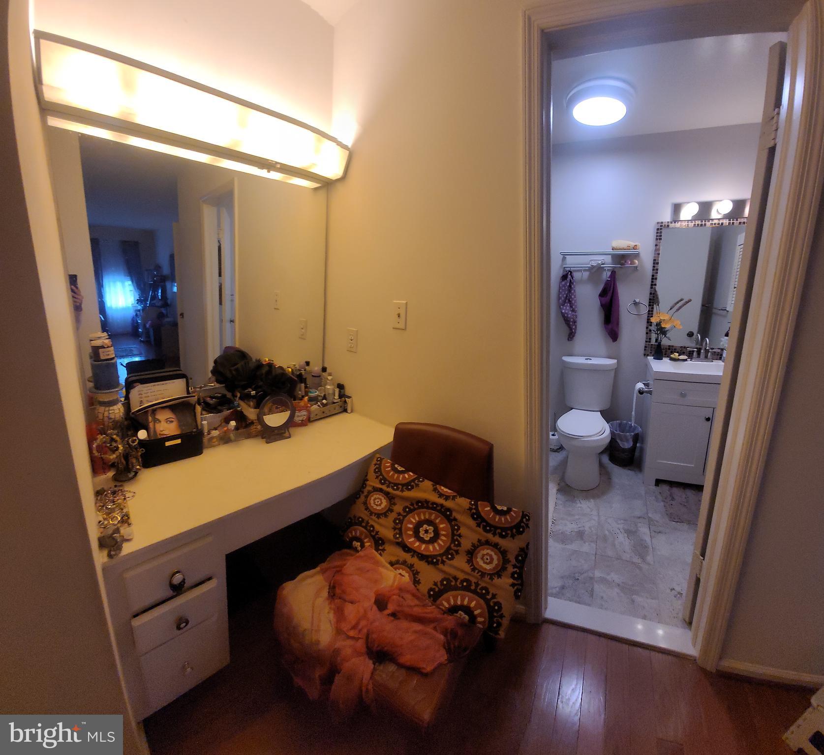 SIGNAL HILL - Residential