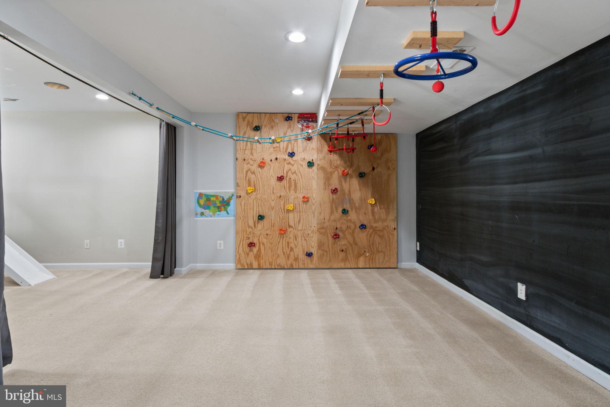 BRAEMAR TOWNHOMES - Residential