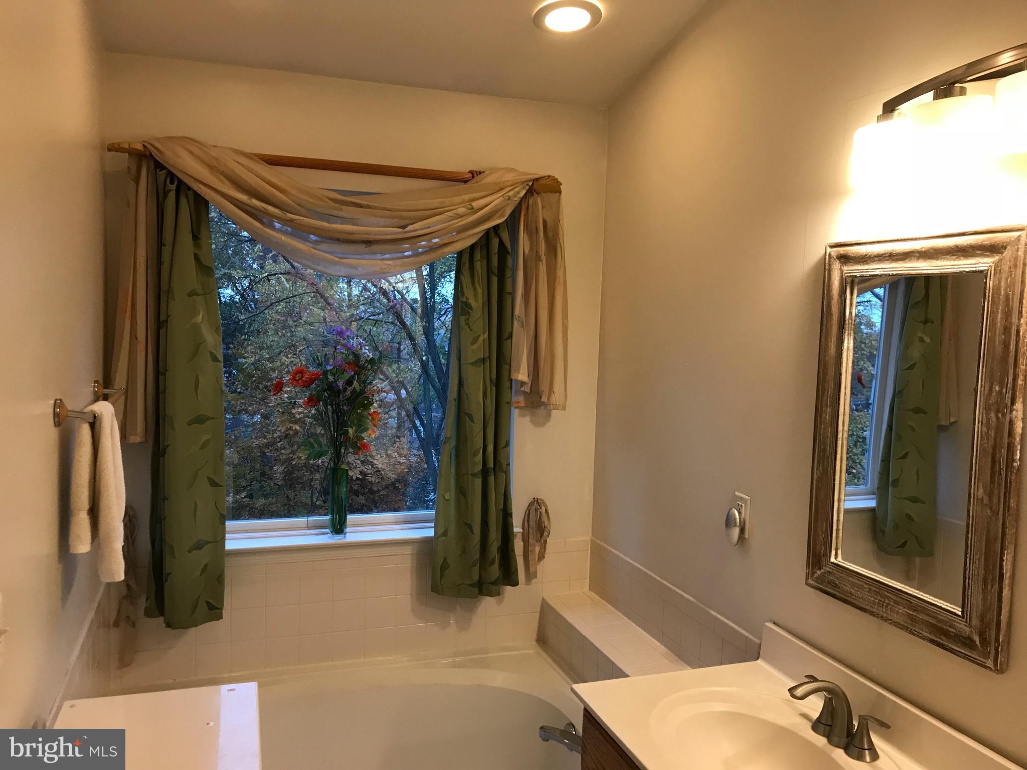 KINGSTOWNE - Residential