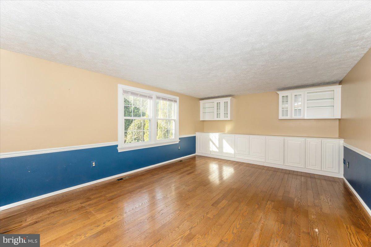 FOUNTAIN ROCK MANOR - Residential