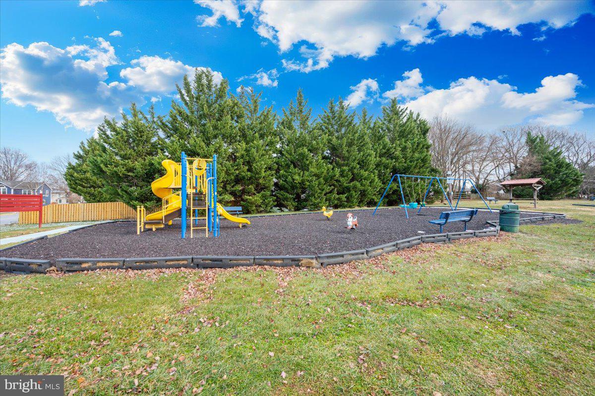 FOUNTAIN ROCK MANOR - Residential