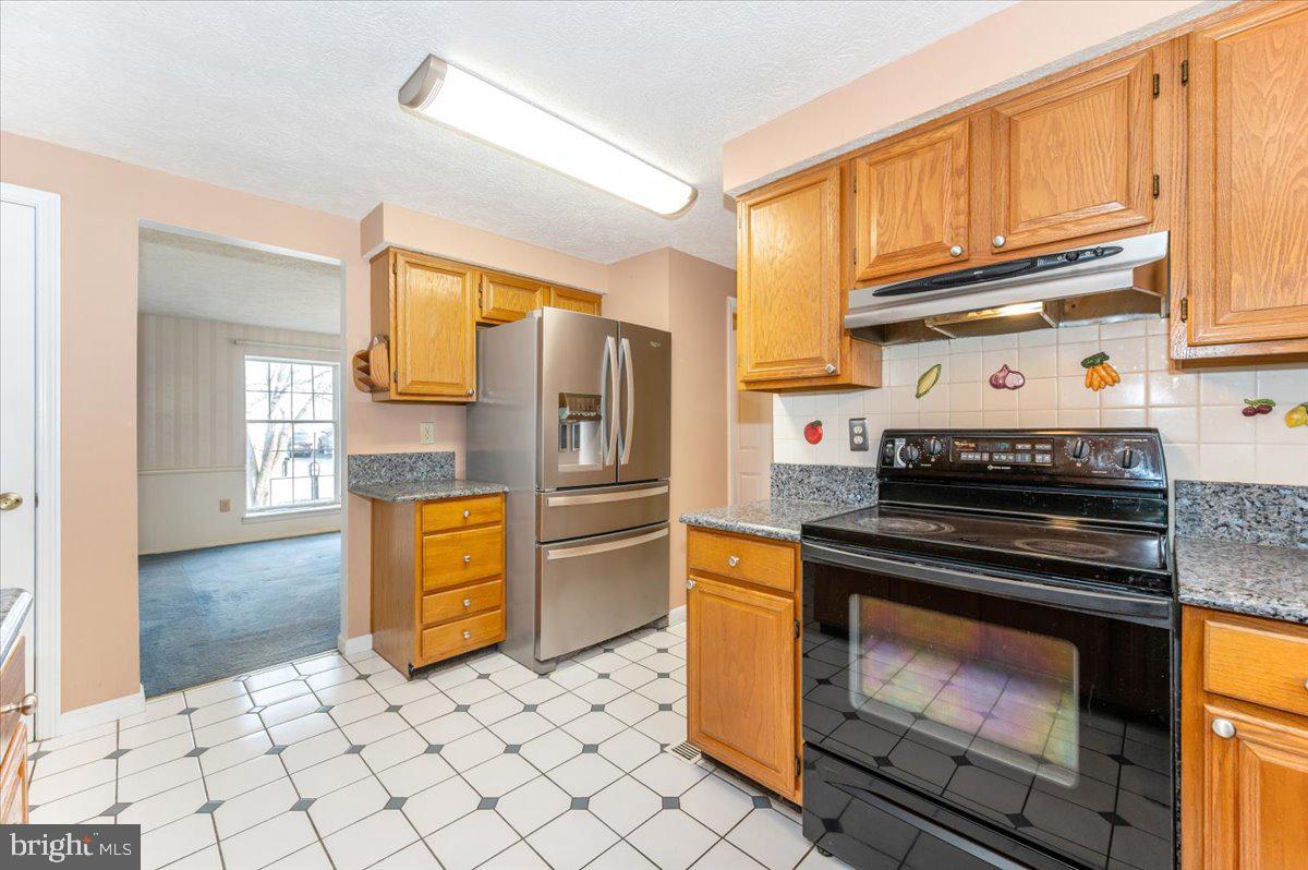 FOUNTAIN ROCK MANOR - Residential