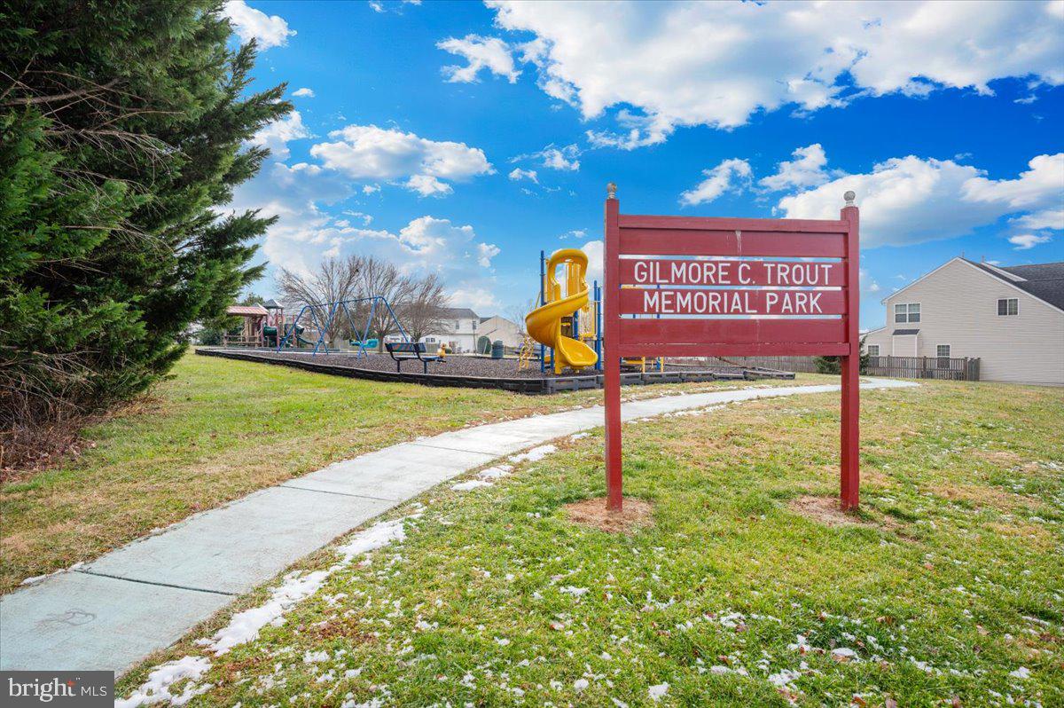 FOUNTAIN ROCK MANOR - Residential