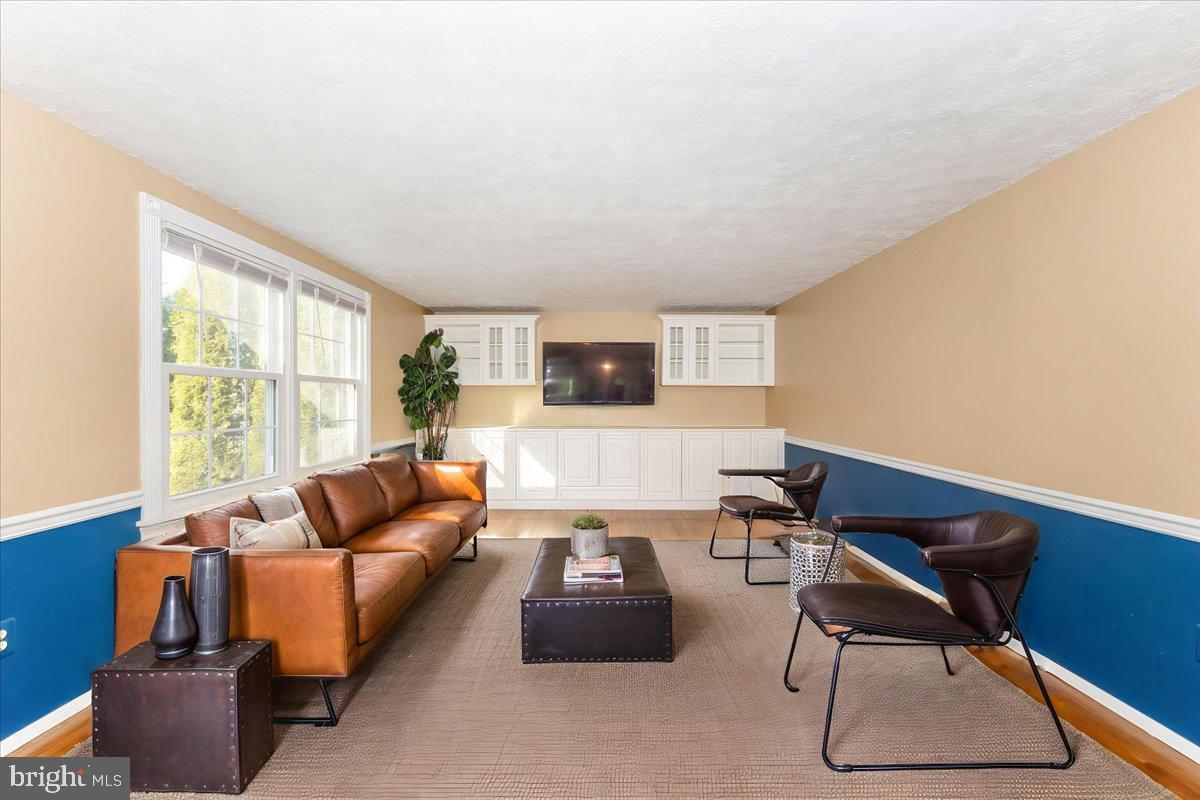 FOUNTAIN ROCK MANOR - Residential