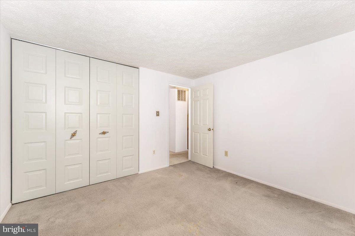 FOUNTAIN ROCK MANOR - Residential