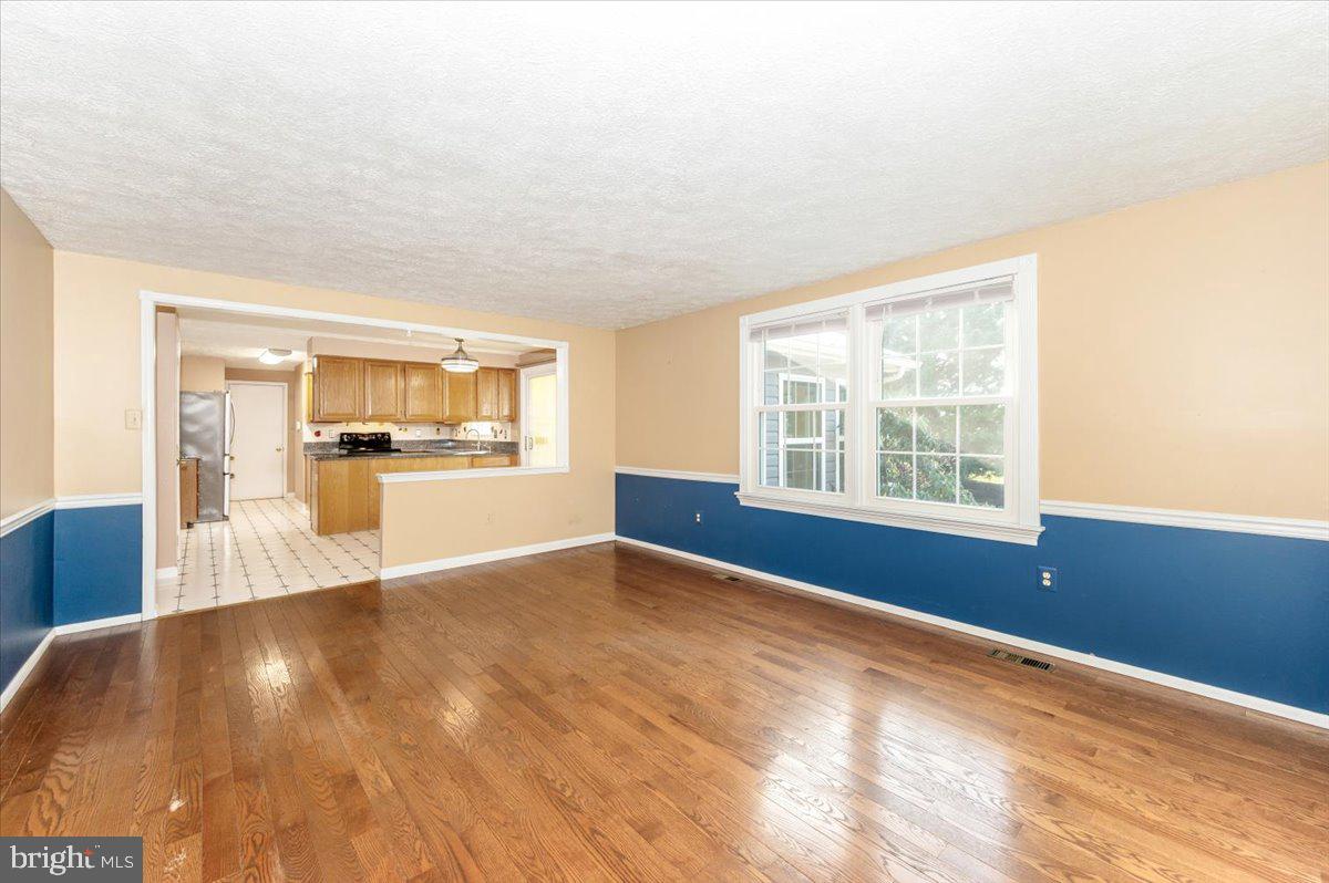 FOUNTAIN ROCK MANOR - Residential