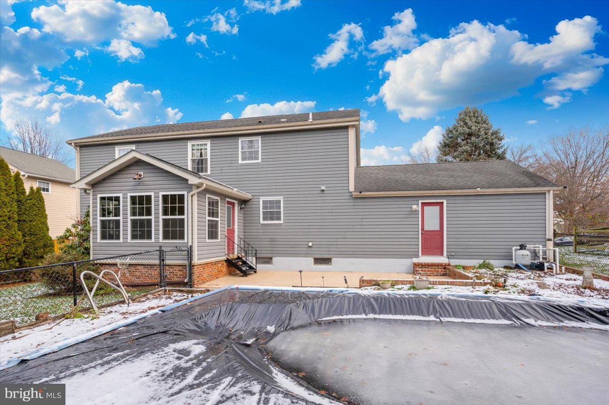 FOUNTAIN ROCK MANOR - Residential