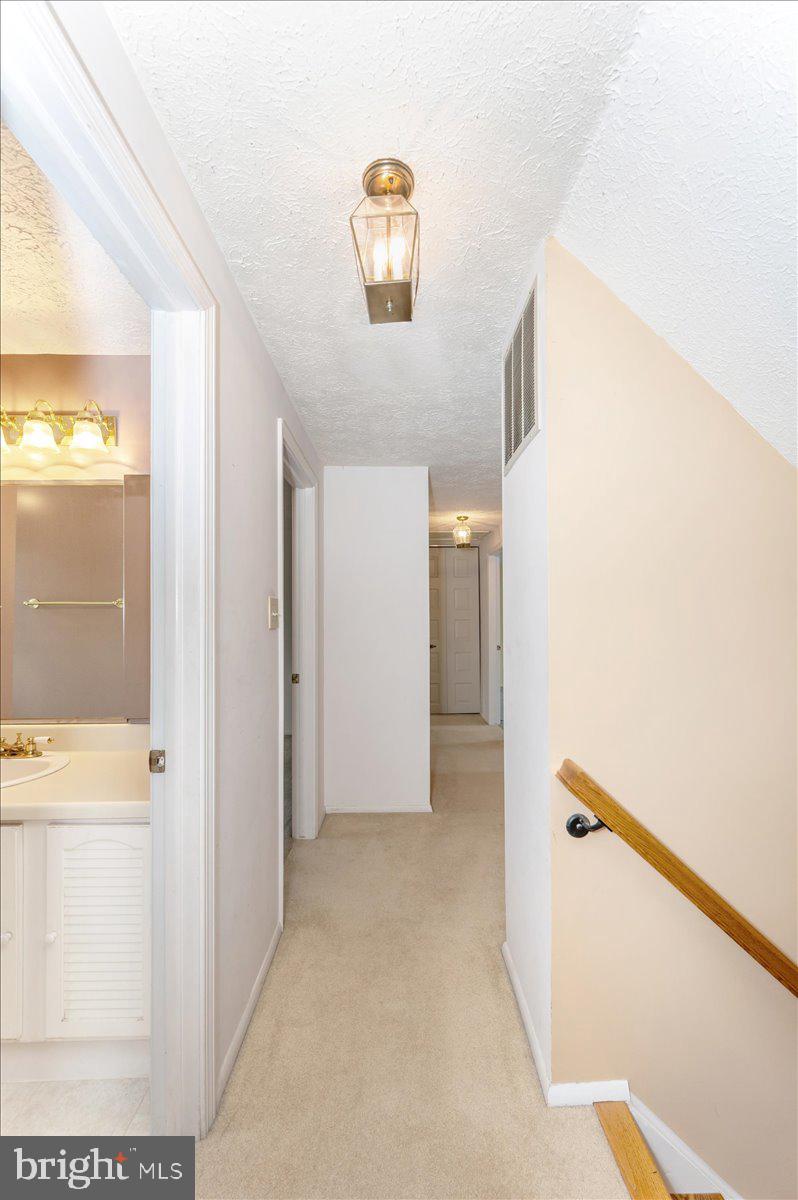 FOUNTAIN ROCK MANOR - Residential