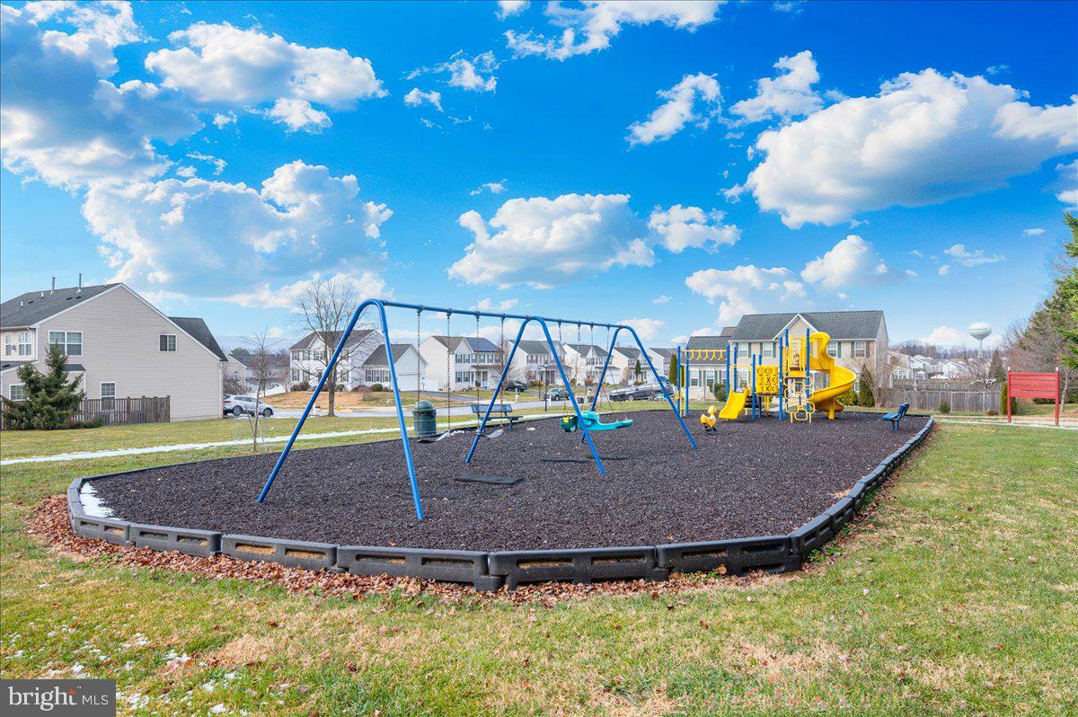 FOUNTAIN ROCK MANOR - Residential