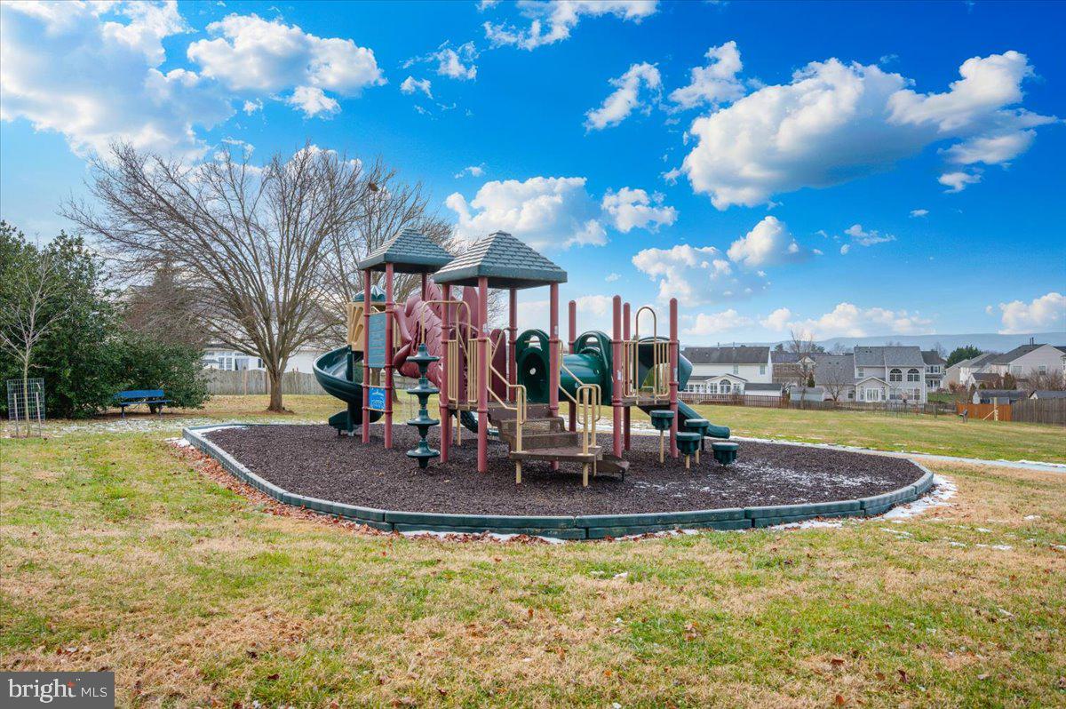 FOUNTAIN ROCK MANOR - Residential