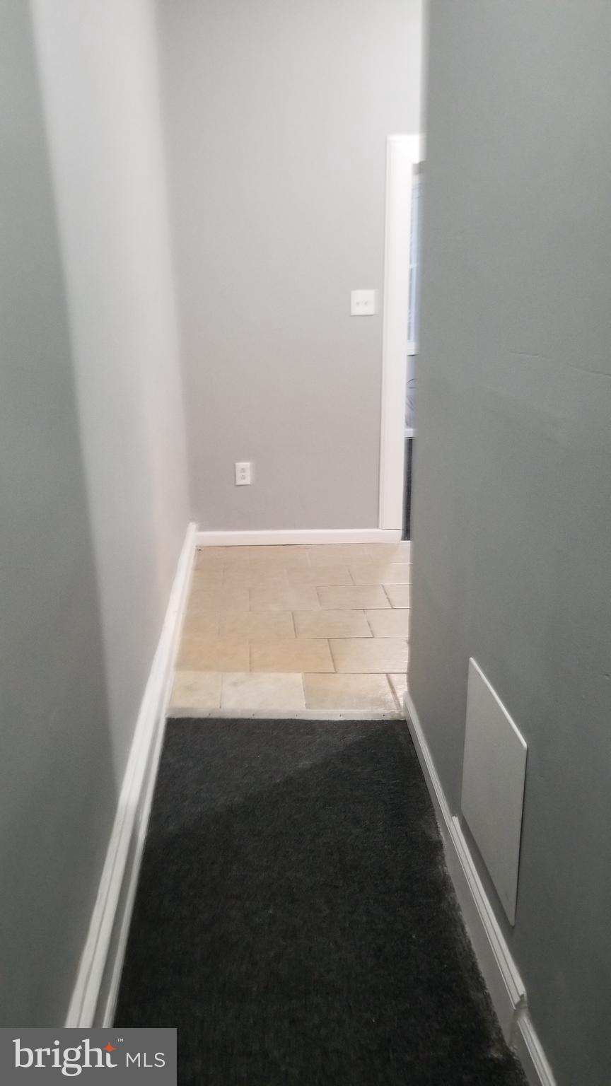 ELMWOOD PARK - Residential Lease