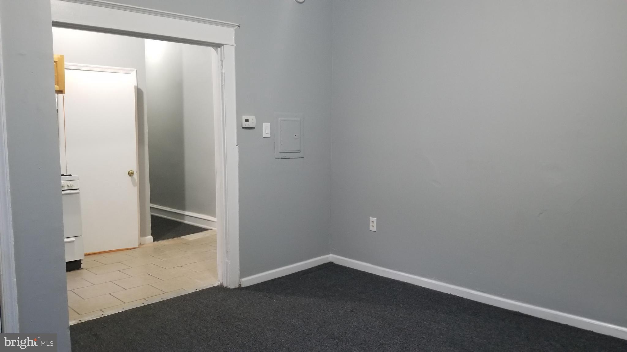 ELMWOOD PARK - Residential Lease