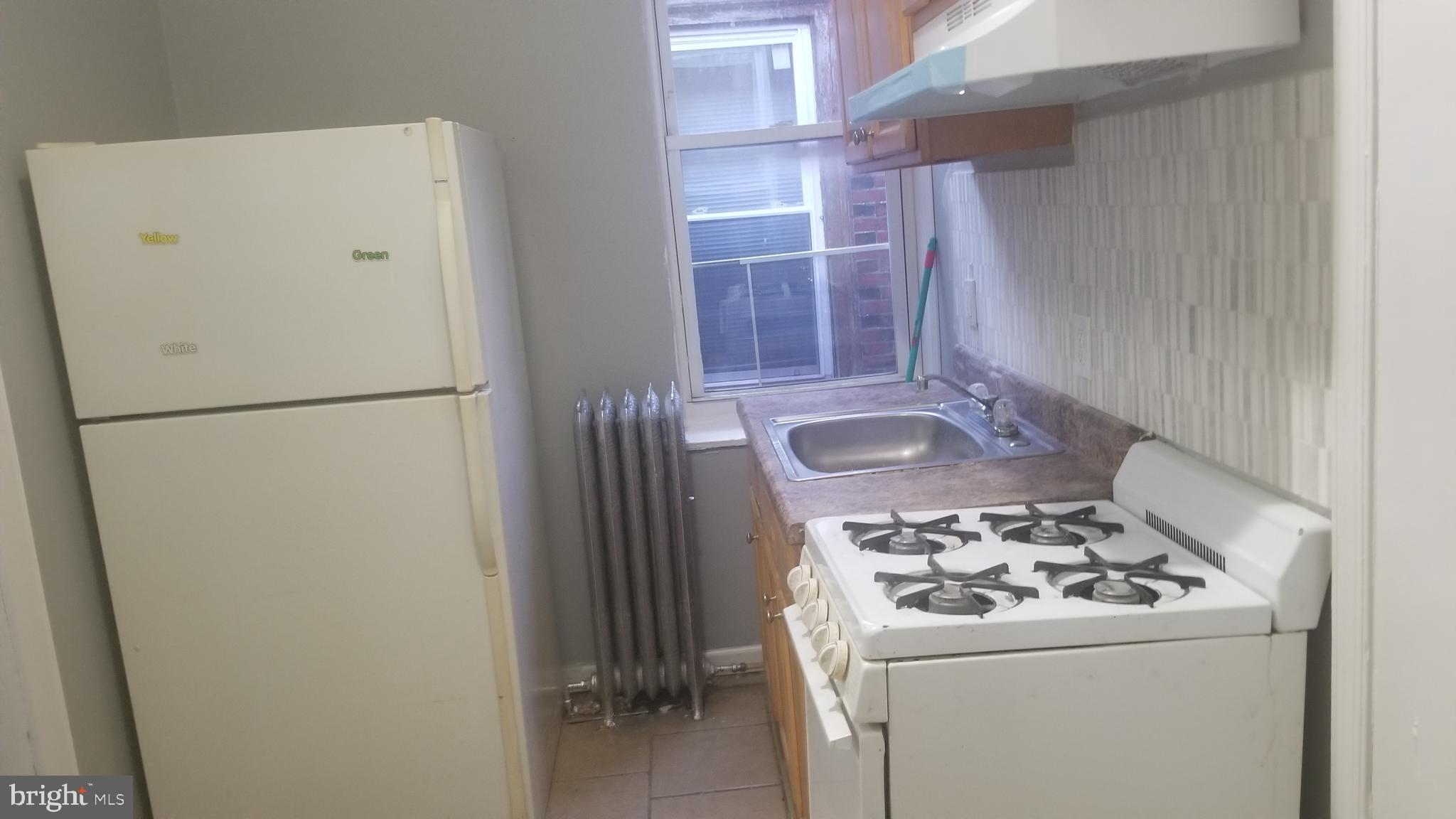 ELMWOOD PARK - Residential Lease