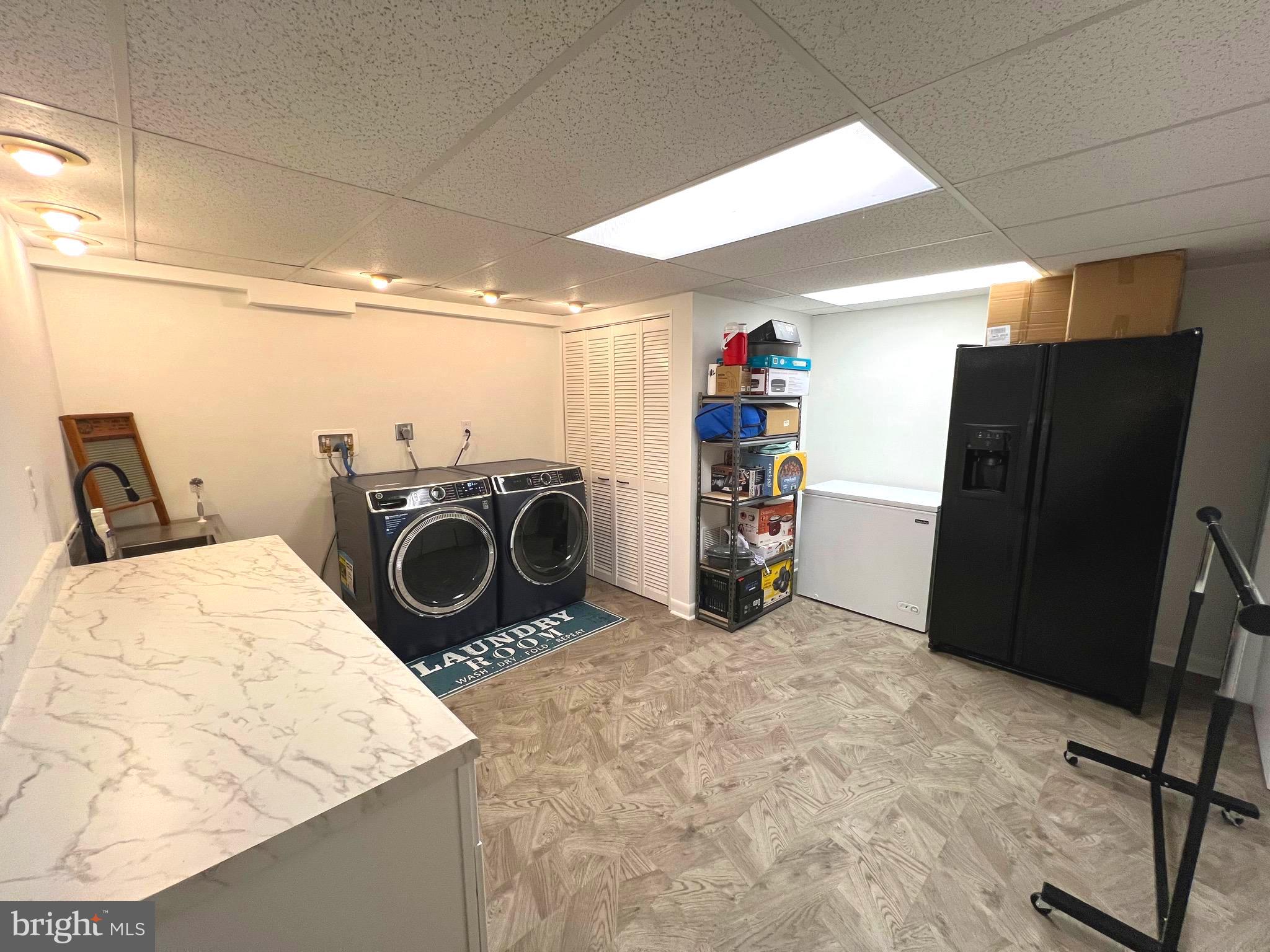 TALL OAKS - Residential Lease