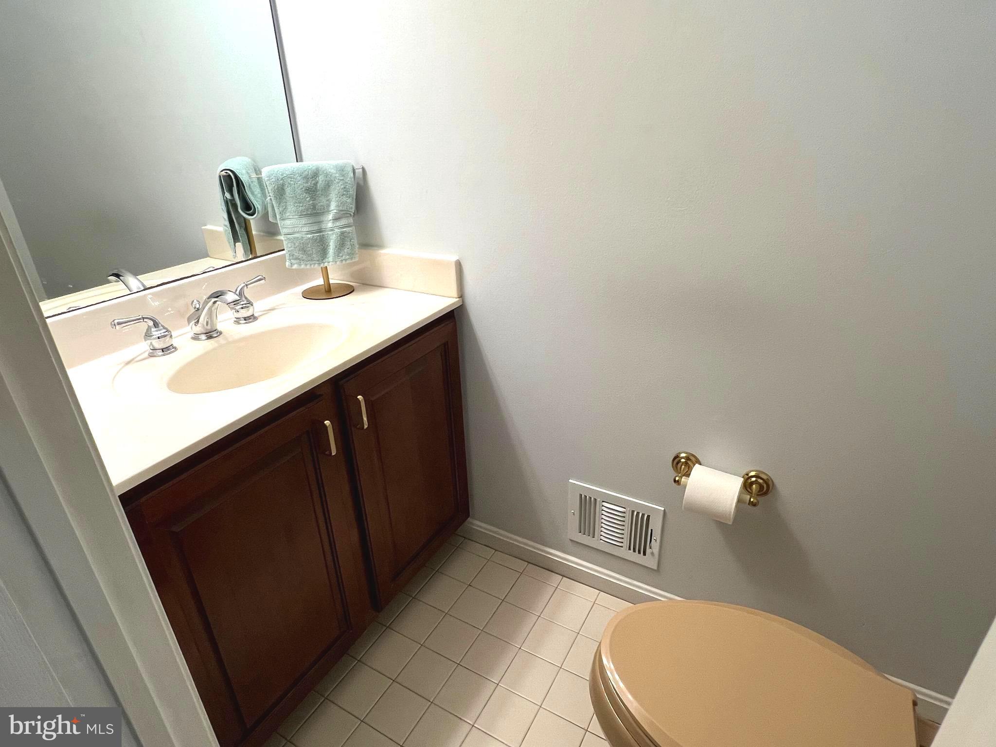 TALL OAKS - Residential Lease