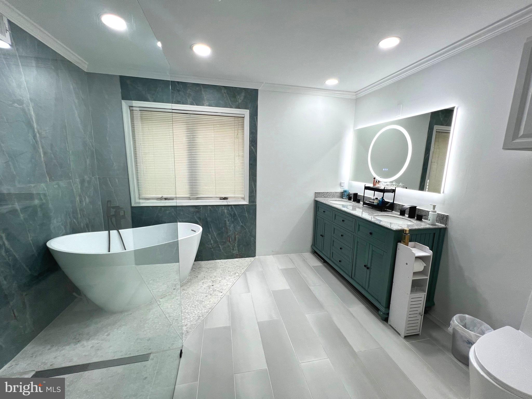 TALL OAKS - Residential Lease