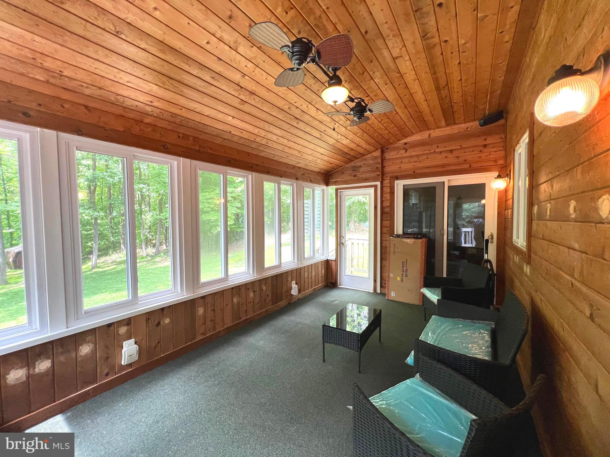 TALL OAKS - Residential Lease