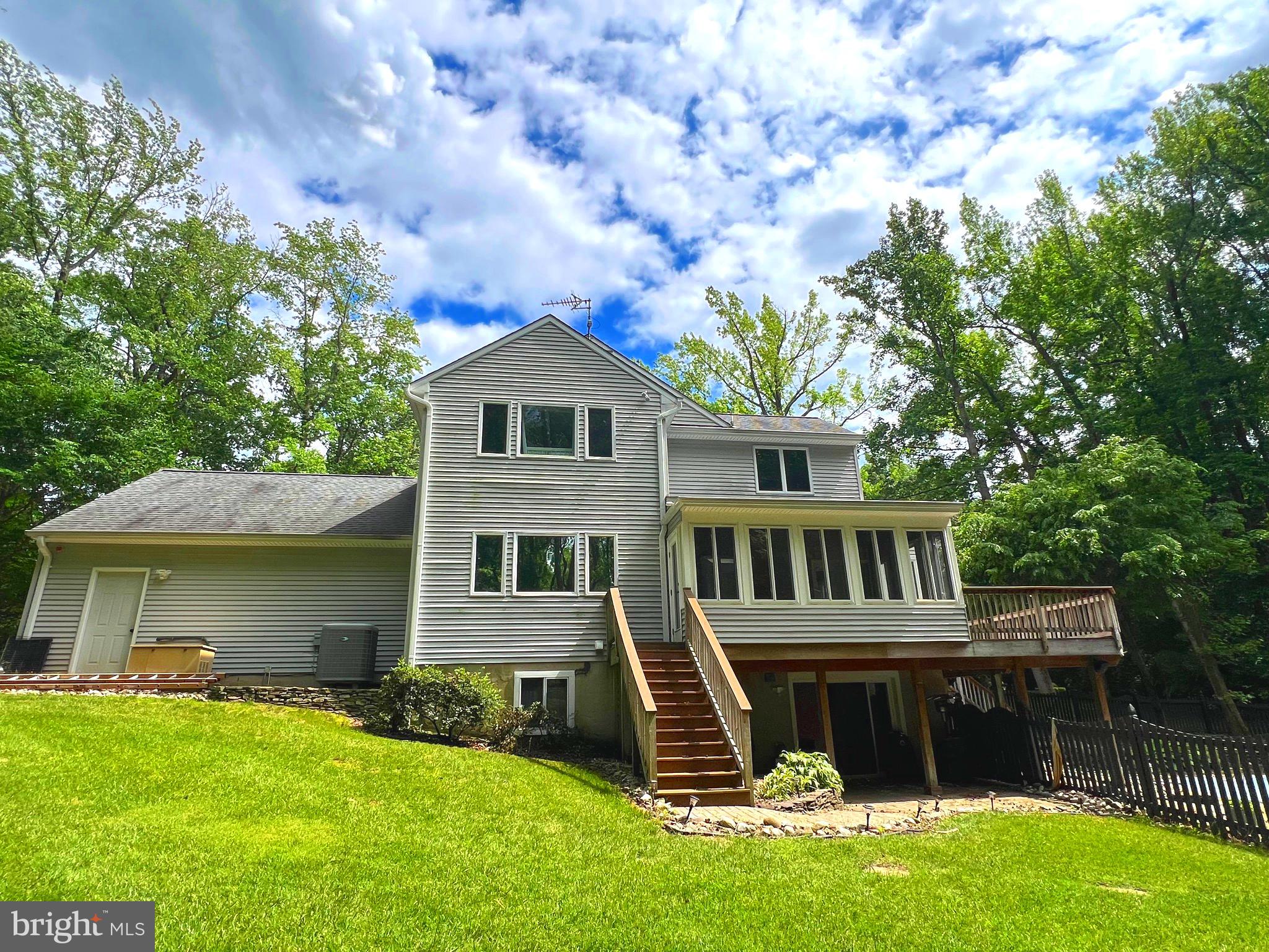 6450 MEADOWLARK DRIVE
