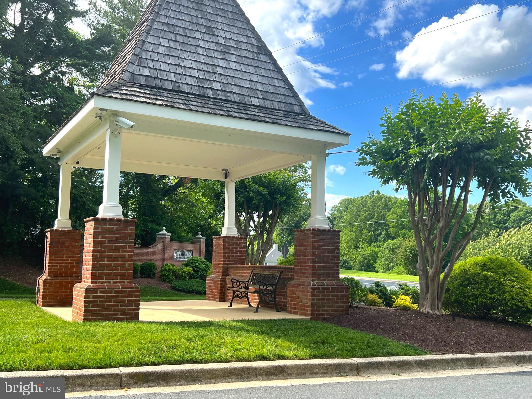 TALL OAKS - Residential Lease