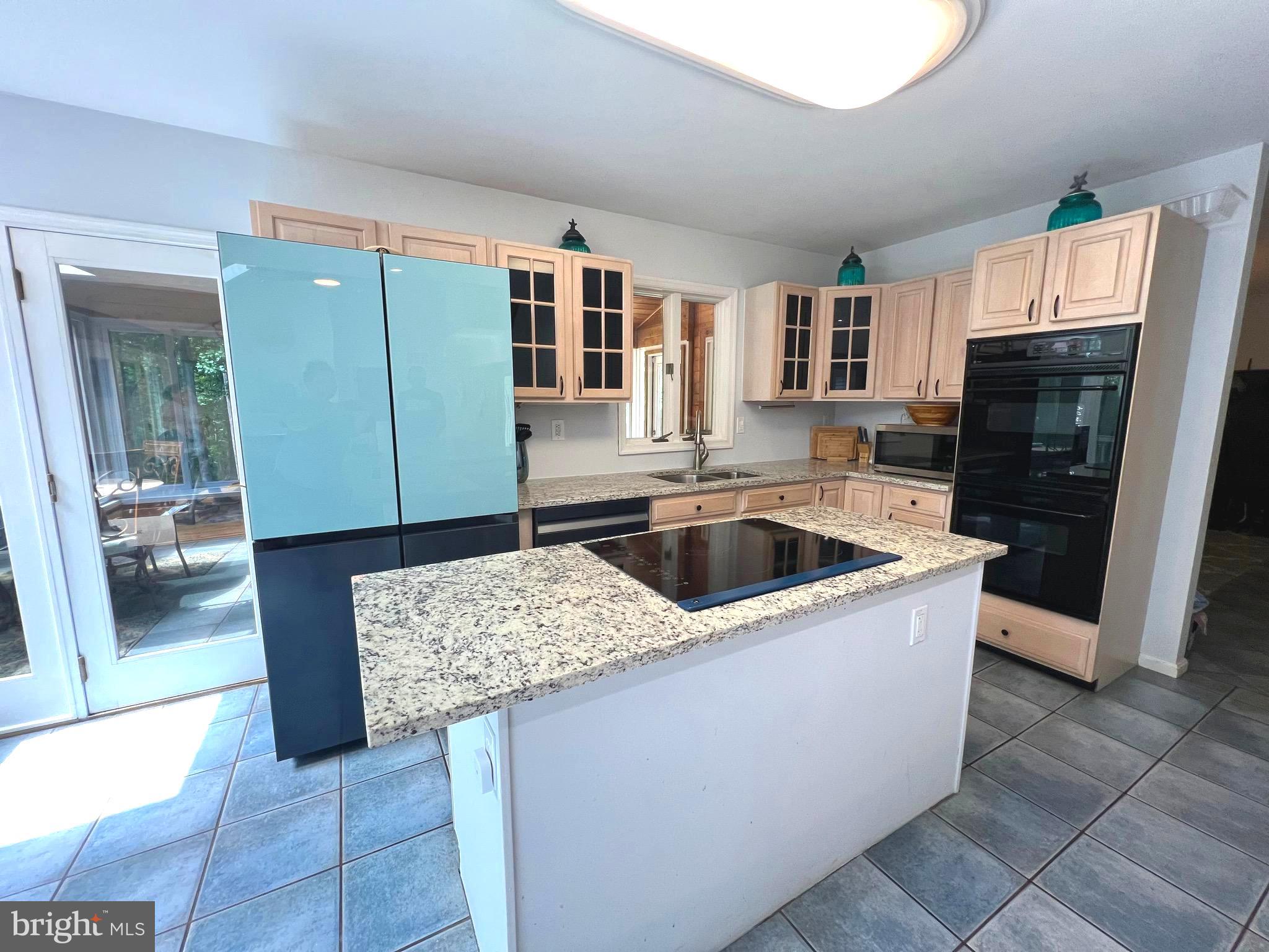 TALL OAKS - Residential Lease