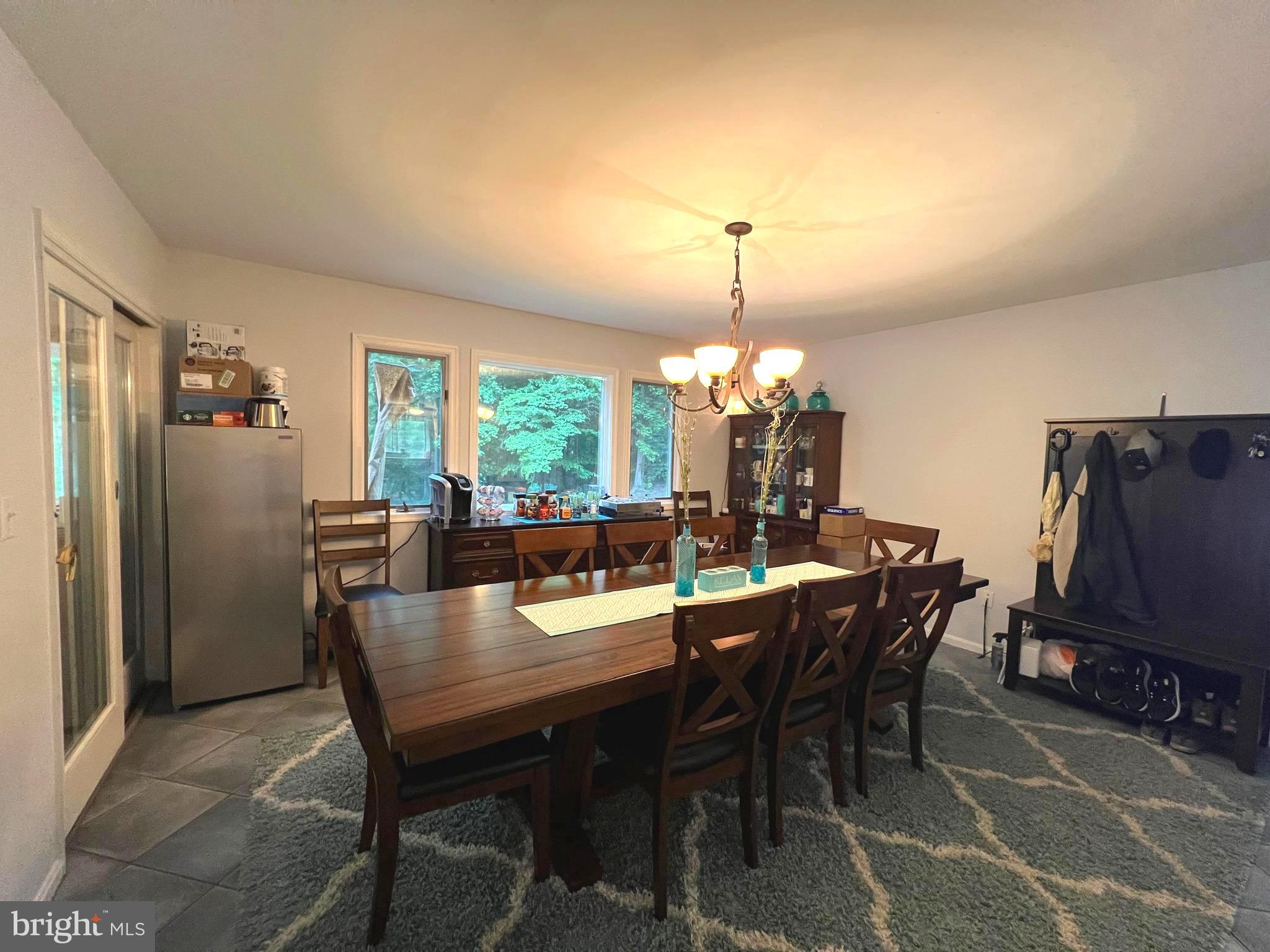 TALL OAKS - Residential Lease