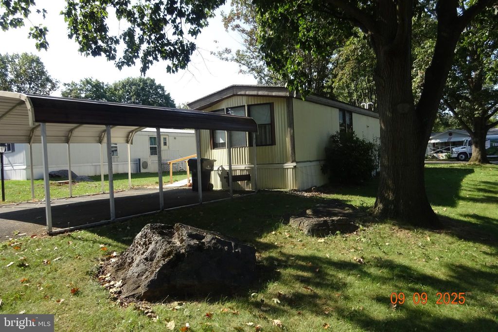 Photo of 89 Meadowview Ct, SHIPPENSBURG, PA 17257 (MLS # PACB2046532)