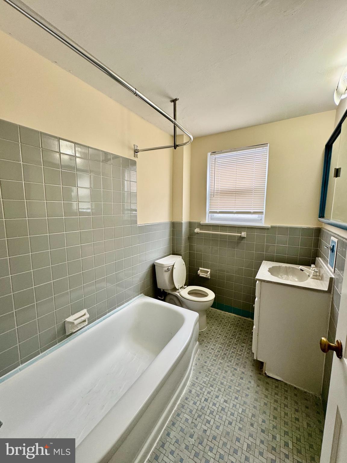 MELROSE PARK GARDENS - Residential Lease