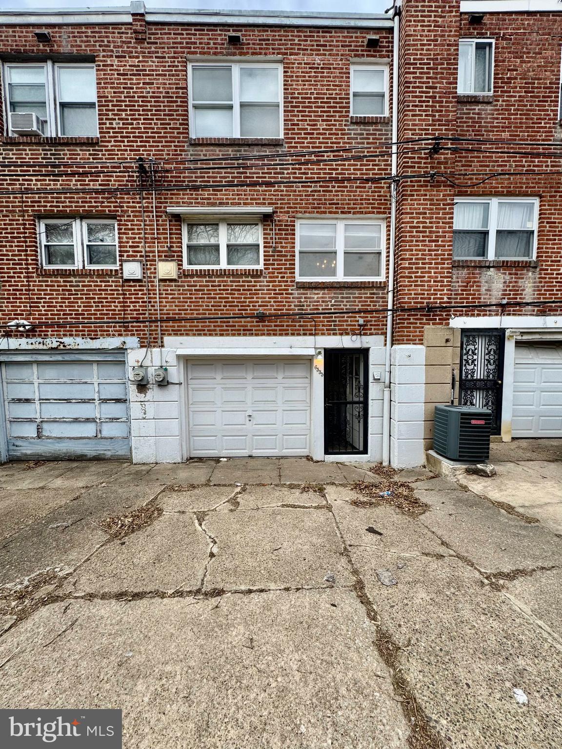 MELROSE PARK GARDENS - Residential Lease