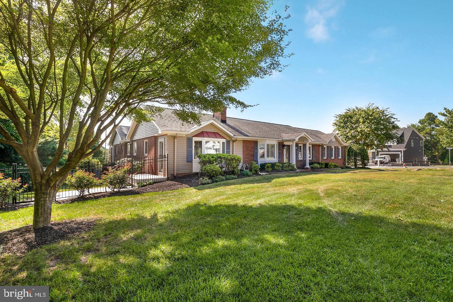 6036 ARMSTRONG COURT