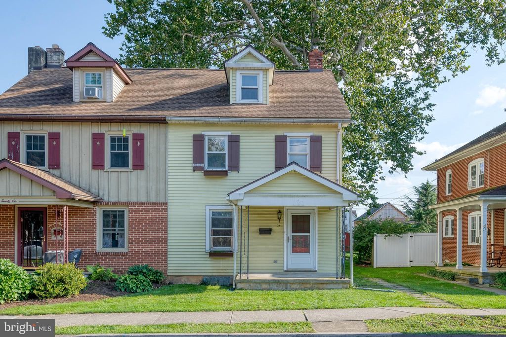 Photo of 24 E MARKET ST, LITITZ, PA 17543 (MLS # PALA2040660)