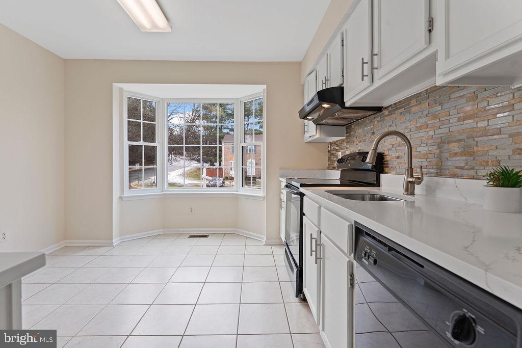 MONTGOMERY MEADOWS - Residential