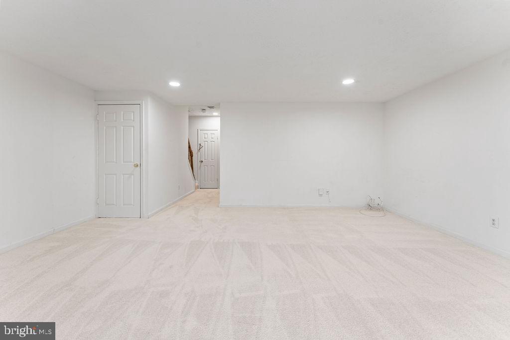 MONTGOMERY MEADOWS - Residential