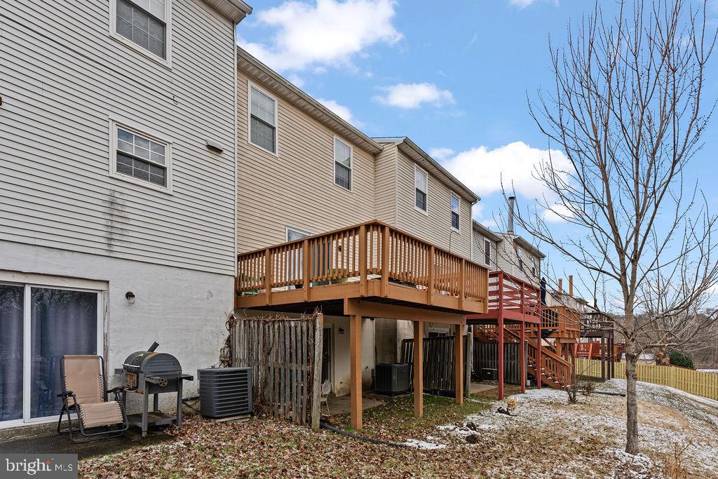 MONTGOMERY MEADOWS - Residential